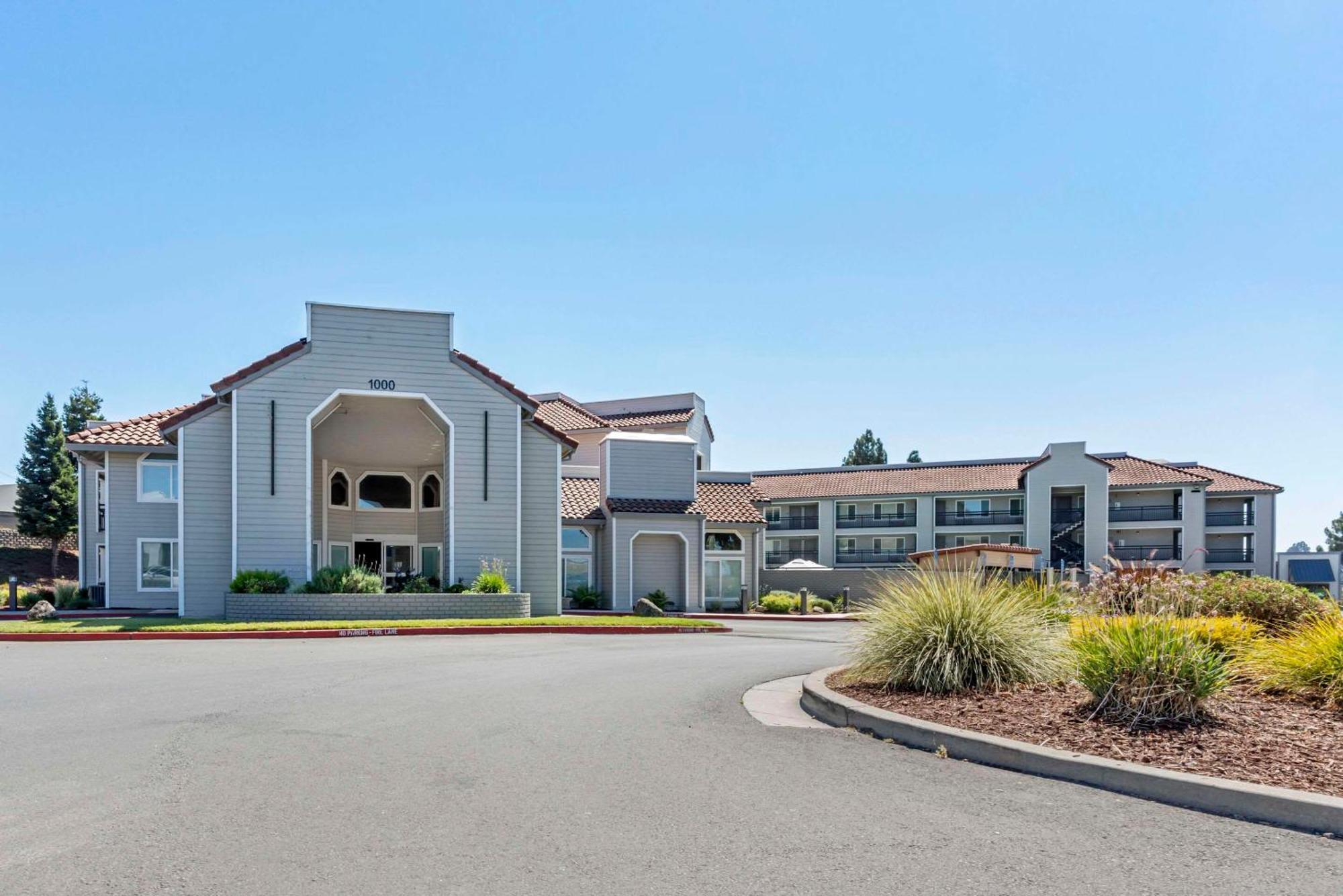 Country Inn & Suites By Radisson, Vallejo Napa Valley, Ca Exterior foto
